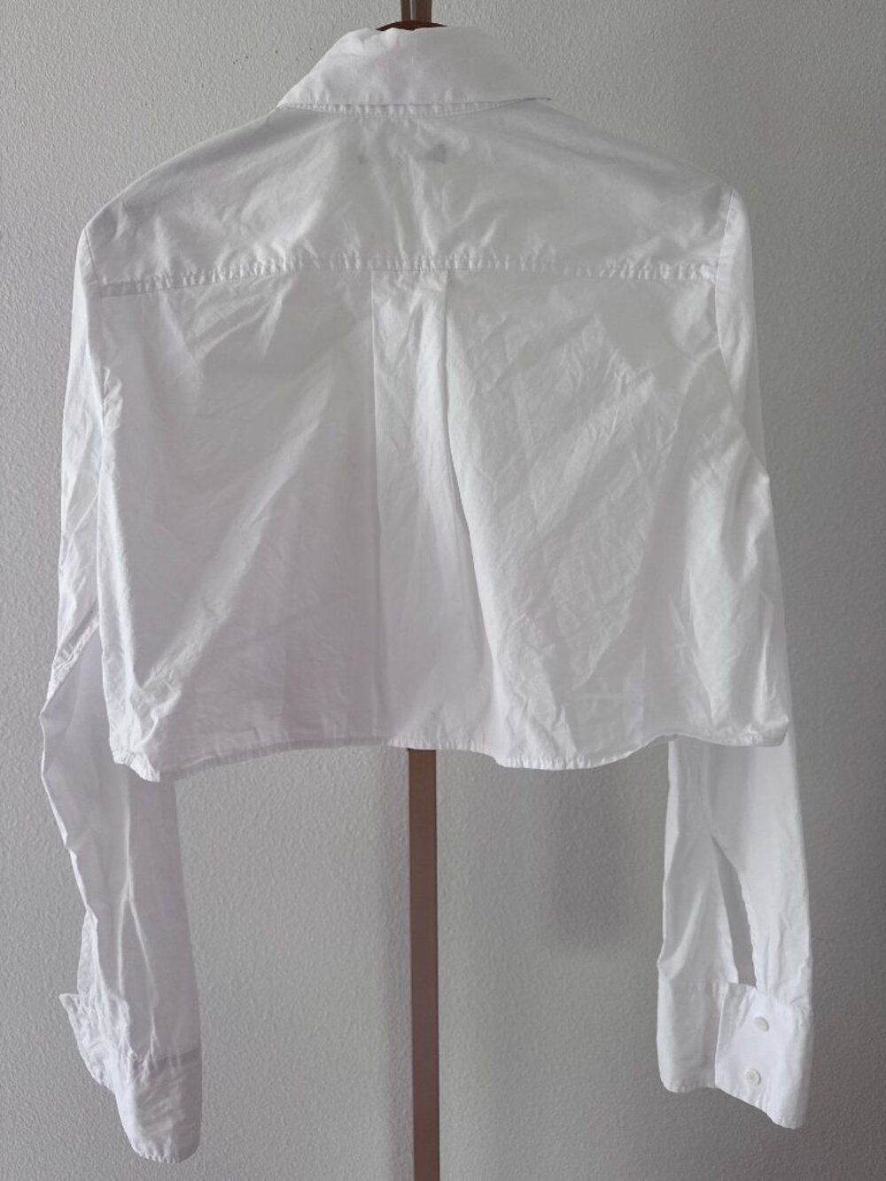 Zara Cropped Button Down Shirt Small White Poplin It Girl Minimalist NWOT - Picture 3 of 12